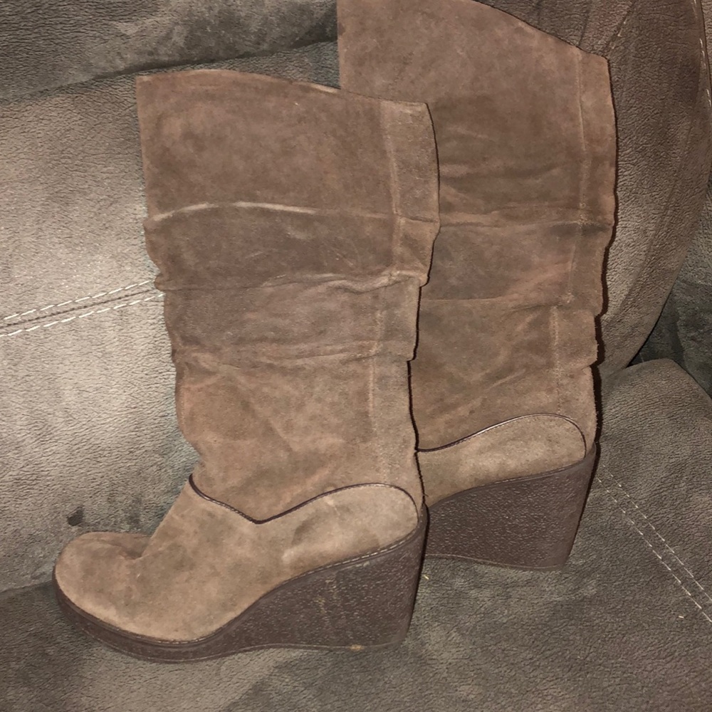 Wedge boots